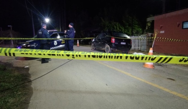 local onde o homem foi esfaqueado e morto na frente da filha