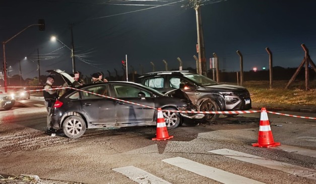 acidente causado pelo motorista que dirigia sem o pneu do carro