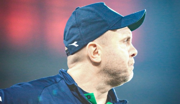 Técnico Mozart, do Coritiba, no último Atletiba.