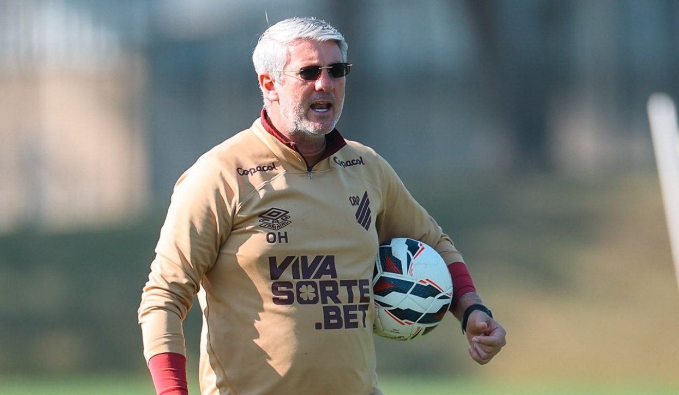 Odair Hellmann, técnido do Athletico.