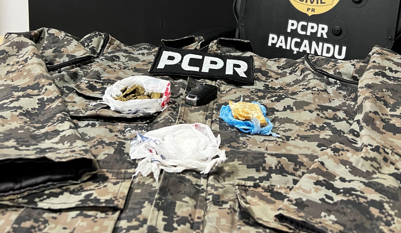 Pai que levou filho para matar rival estava com drogas em casa