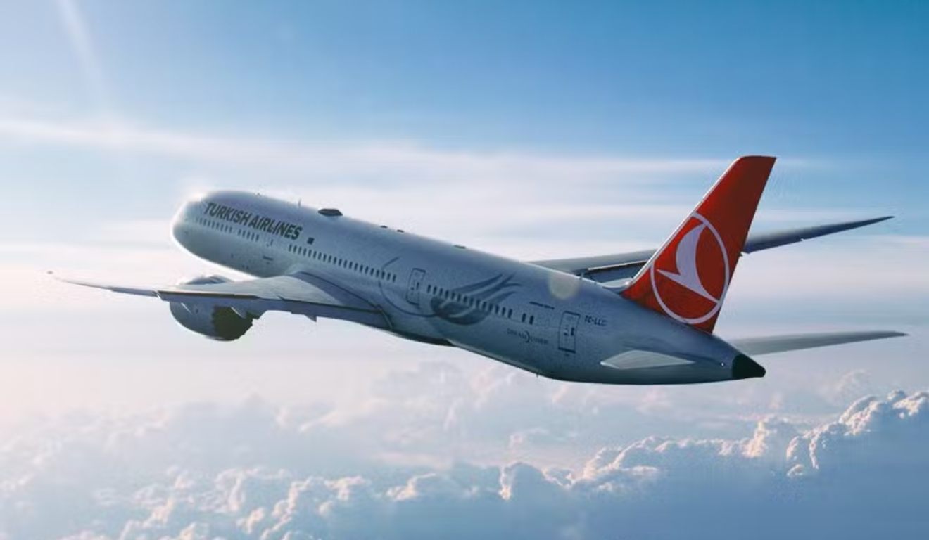 Avião da companhia em que passageiro morreu e corpo desapareceu