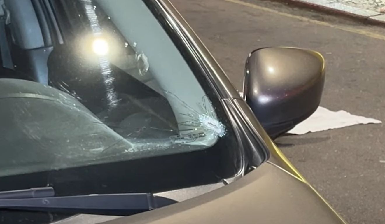 carro do motorista baleado durante tiroteio em Curitiba