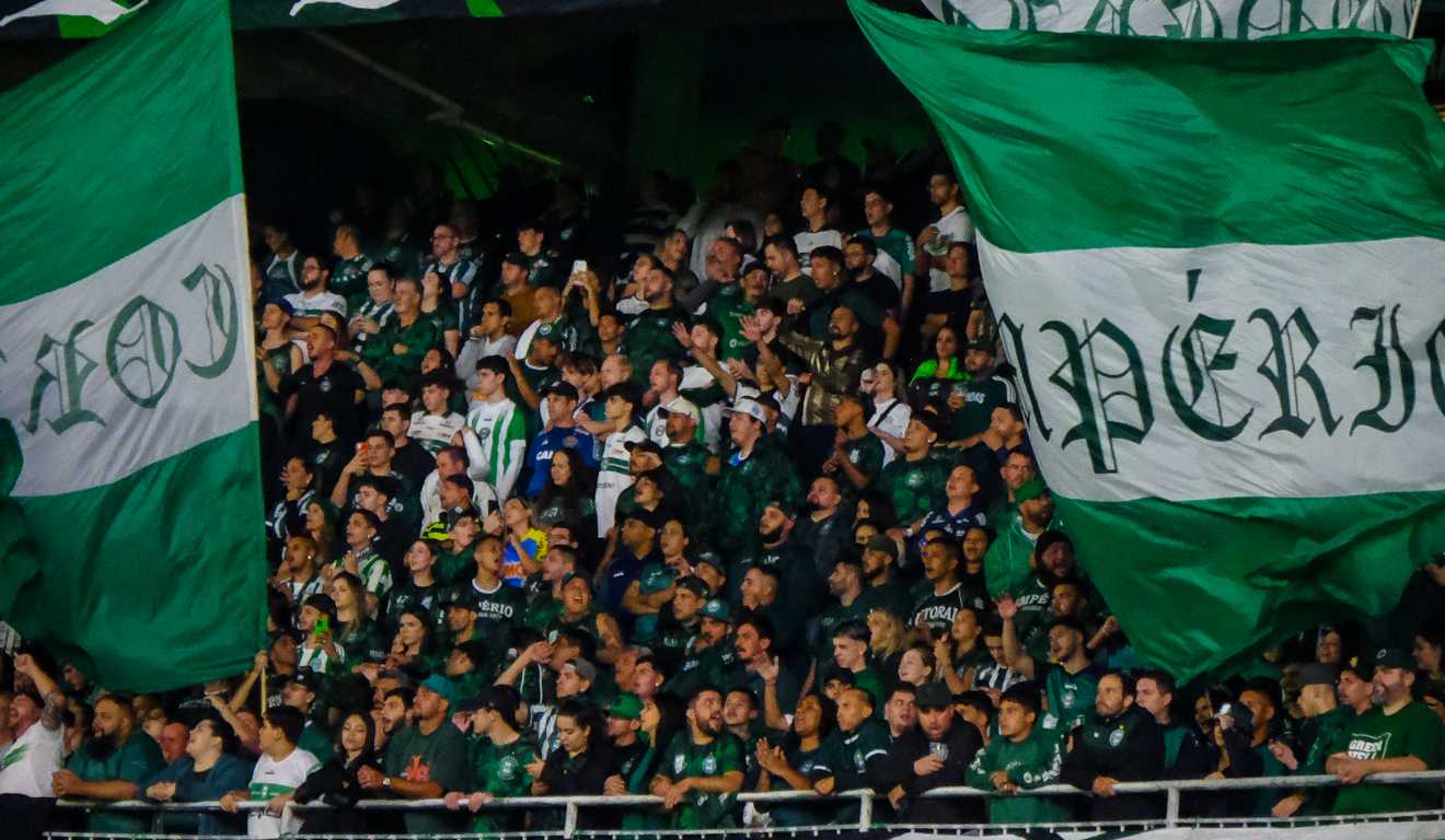 Torcida do Coritiba no Couto Pereira.