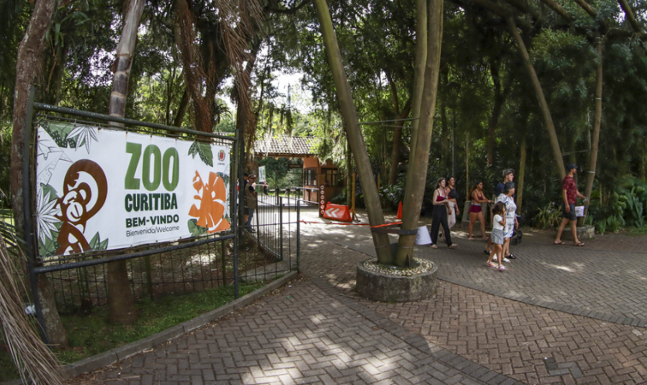faixada do zoologico de curitiba