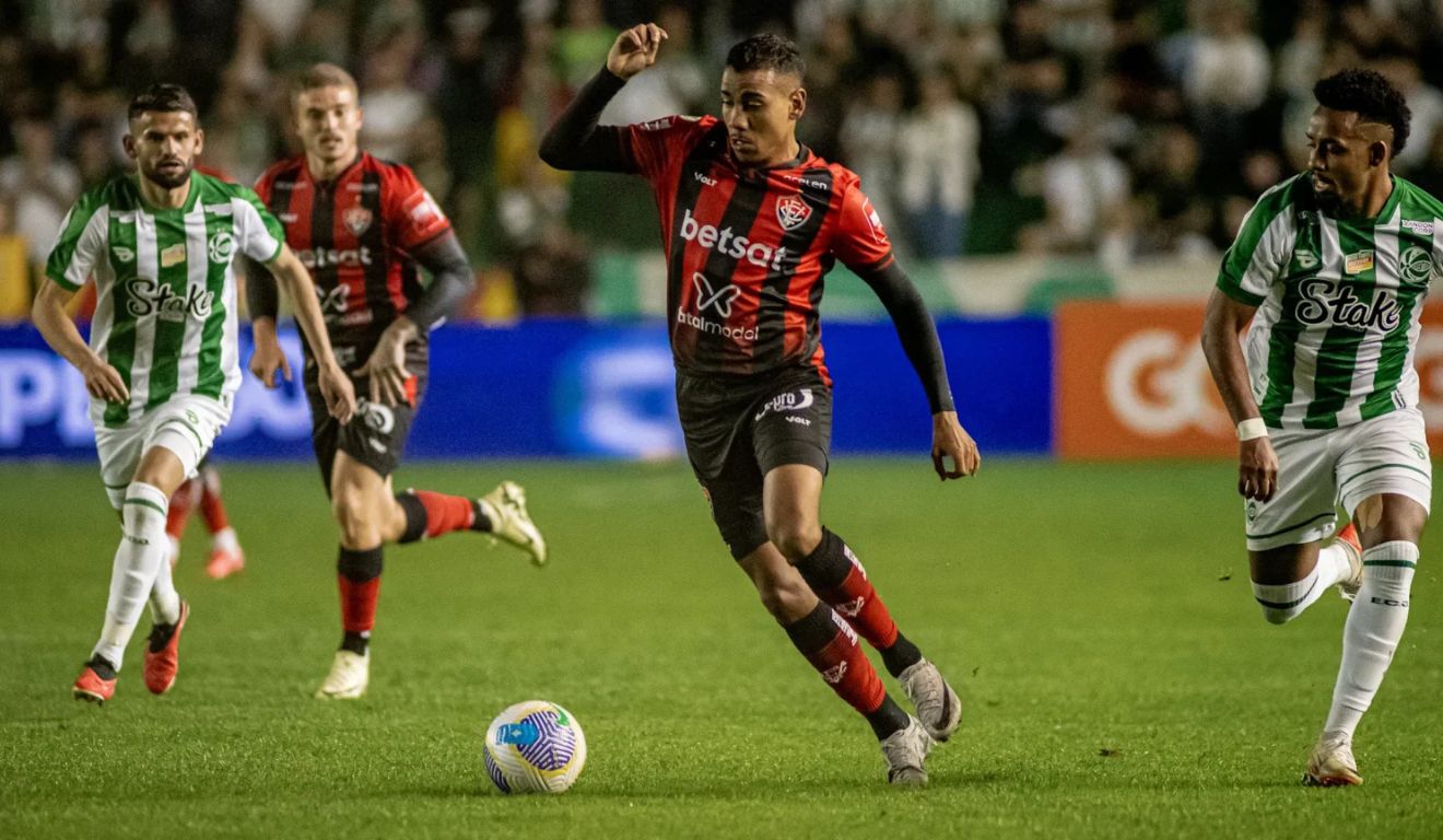 Vitória necessita de triunfo para continuar fora da zona de rebaixamento (Foto: Victor Ferreira/EC Vitória)