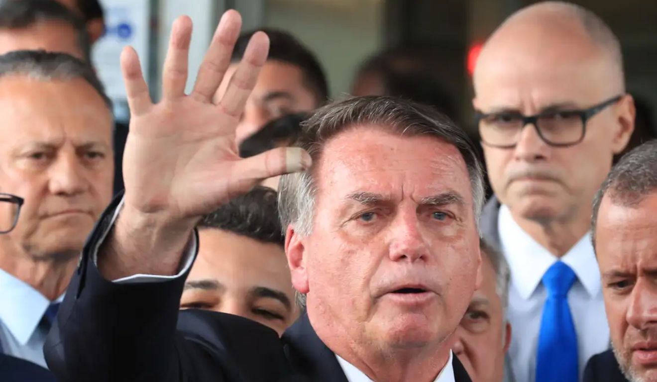 Jair Bolsonaro durante coletiva