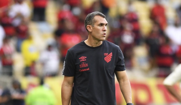 Bruno Lazaroni, novo técnico do Maringá, na época do Athletico