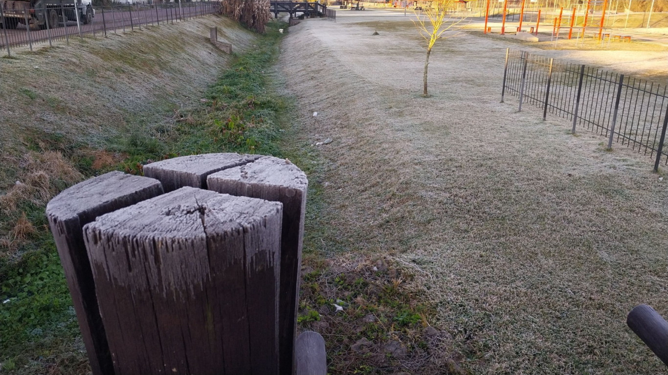 Geada no Paraná; temperatura negativa em General Carneiro provocou o fenômeno. Geada no Paraná; temperatura negativa em General Carneiro provocou o fenômeno.