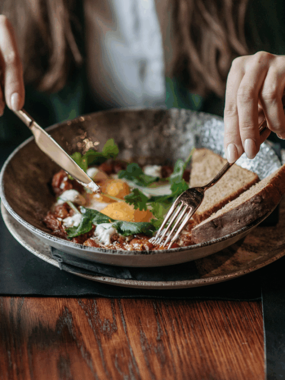 ALANA- WEB STORY CAPA (3)