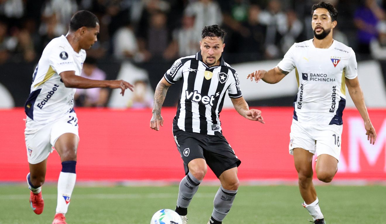 Athur foi o autor do gol que deu a vitória ao glorioso no primeiro jogo (Foto: Vitor Silva/Botafogo)