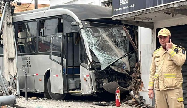Acidente com ônibus em Curitiba