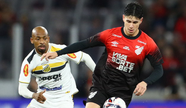 Waguininho e Zapelli, que marcaram na partida. (Foto: Reprodução/ Athletico)