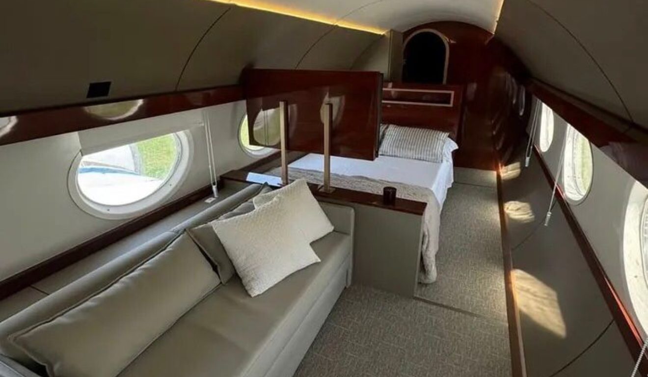 Suíte dentro de avião.