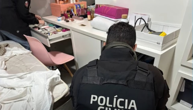 Bancária é presa em Araucária, no Paraná