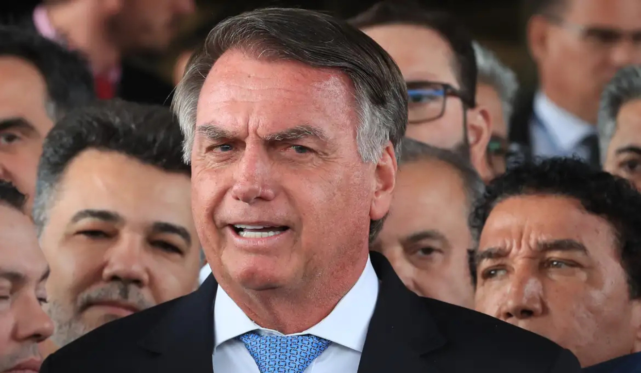 ex-presidente Jair Bolsonaro durante coletiva de imprensa