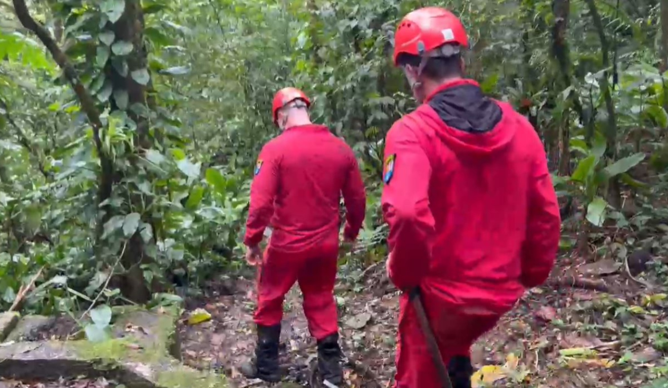 Buscas por mãe e filho desaparecidos