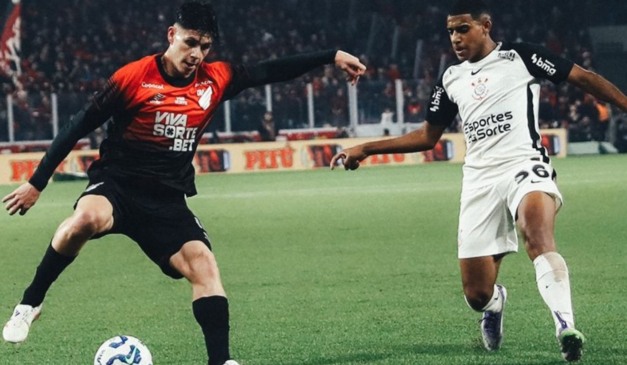 Lance de Athletico e Corinthians, pela Copa do Brasil 2025. (Foto: José Tramontin/Athletico)