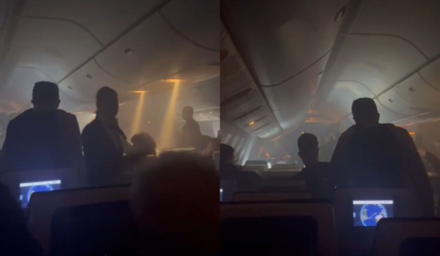 foto da fumaça no avião após carregador pegar fogo