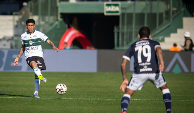 Coritiba enfrentou o Remo no Couto Pereira.