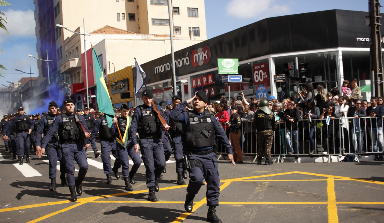 Imagem da polícia no desfile do ano anterior.