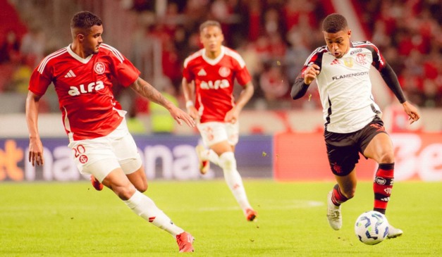 Equipes irão para o terceiro jogo seguido e o Internacional busca a primeira vitória (Foto: Adriano Fontes/Flamengo)