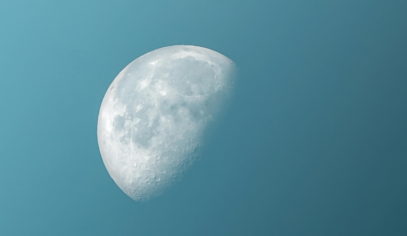 Imagem ilustrativa da lua crescente.