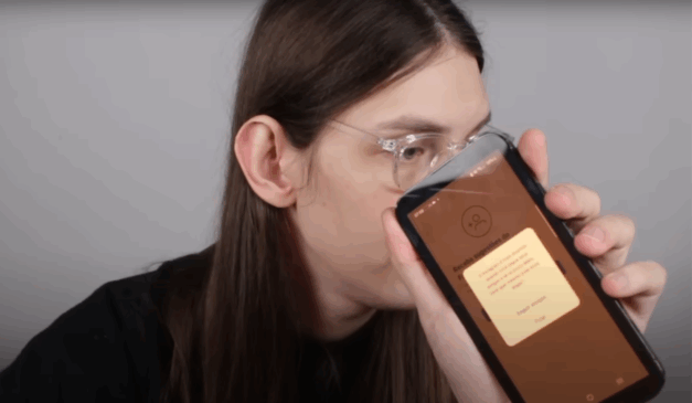 print do vídeo do Felca sobre adultização, com o youtuber mostrando que está criando nova conta para fazer a pesquisa