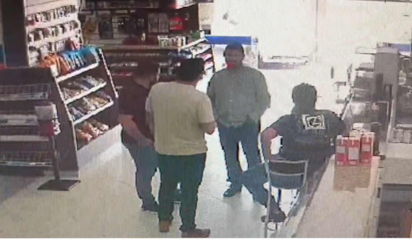 Homens desaparecidos em Icaraíma conversam em padaria 