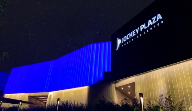 fachada azul do jockey plaza shooping