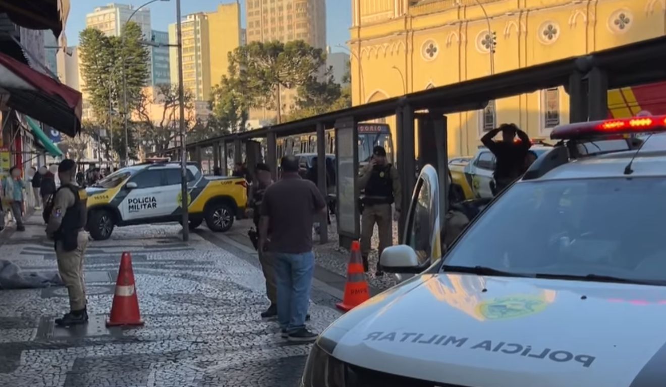 local onde a jovem foi esfaqueada em Curitiba