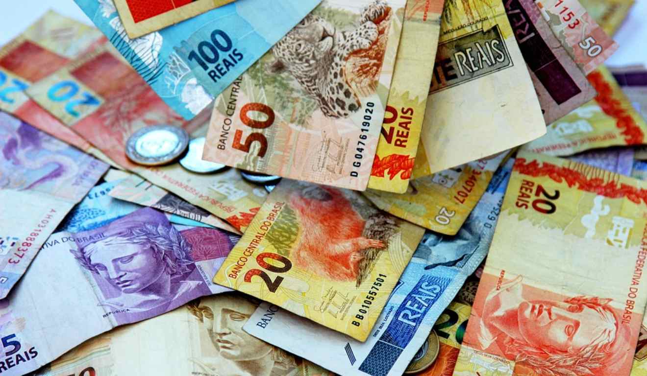 Dinheiro em quantidade para ilustrar prêmio da Lotofácil da Independência 2025