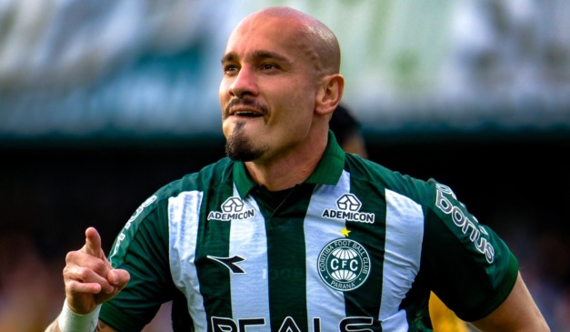 Maicon, zagueiro alviverde. (Foto: JP Pacheco/ Coritiba)
