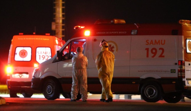Imagem de ambulâncias do samu para representar resgate de pintor que morreu no Paraná