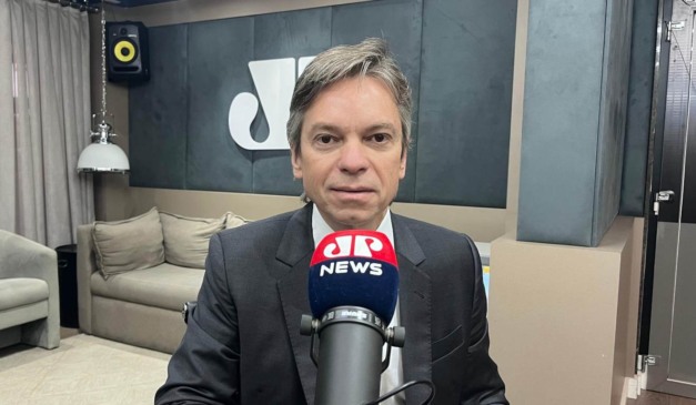 Presidente da OAB/PR no estúdio da rádio Jovem Pan