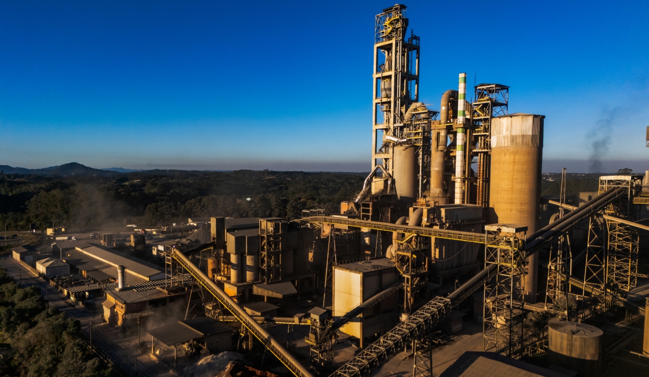 Cimento Itambé investe R$ 500 milhões em novo forno e amplia capacidade produtiva no Paraná