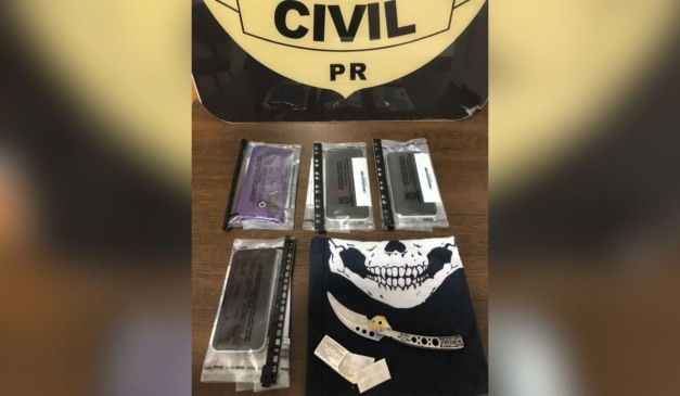 Materiais apreendidos pela Polícia Civil em caso das adolescentes que coagiam colegas a produzirem pornografia