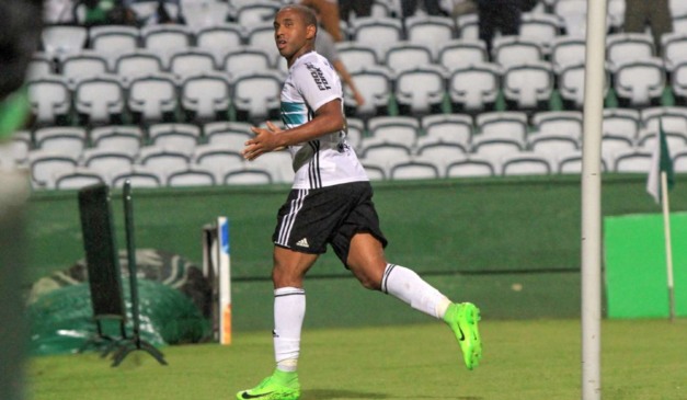 Anderson em ação pelo Coritiba em 2017