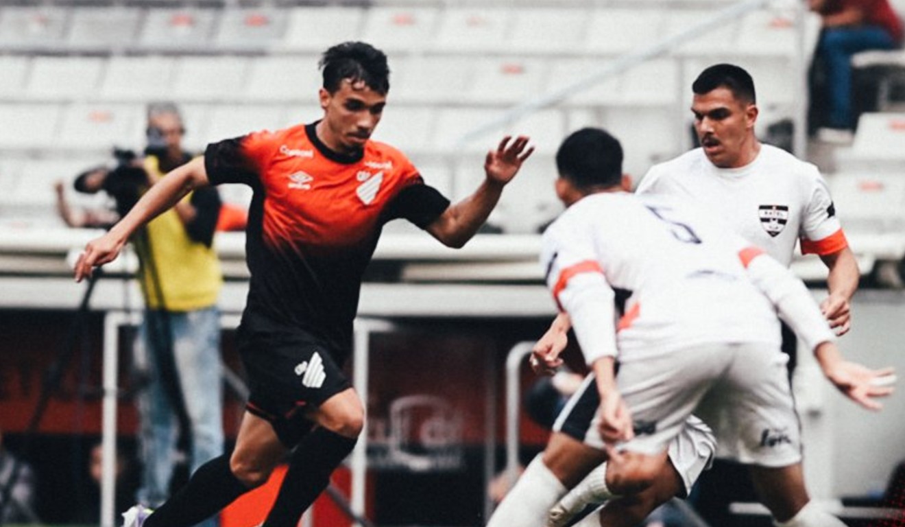 Lance de Athletico x Batel, pela Taça FPF