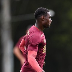 Carlos Terán, zagueiro do Athletico em treino no CT do Caju