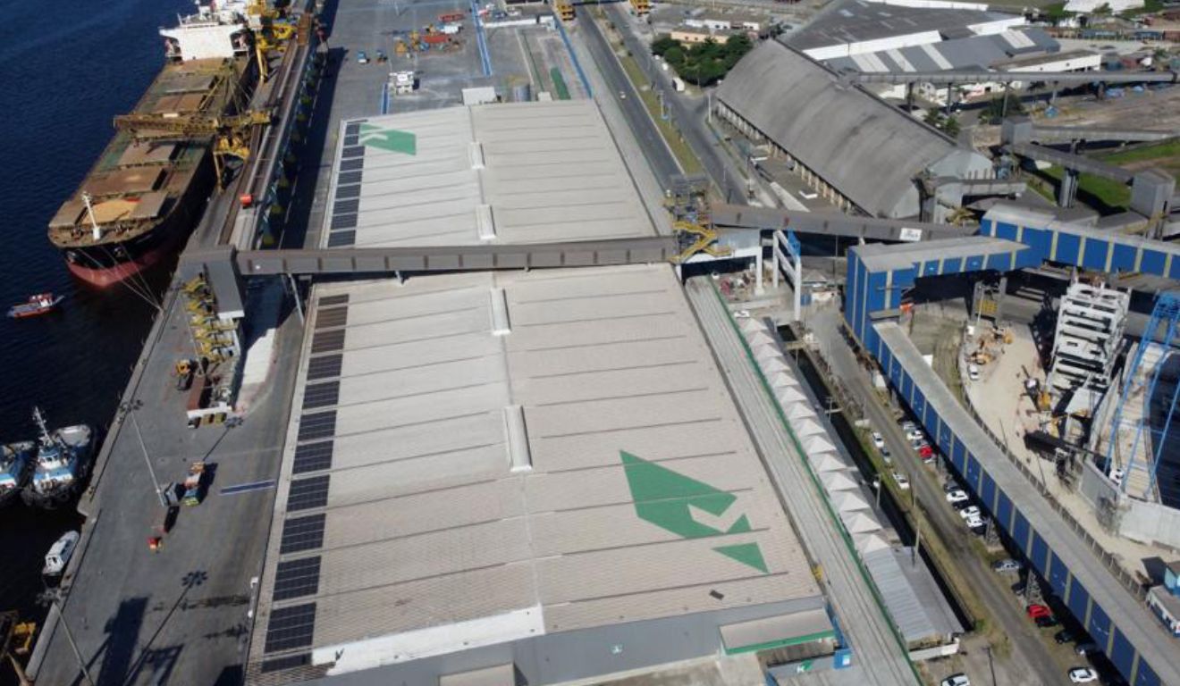 Terminal da Klabin para transporte de celulose no Porto de Paranaguá; tarifa de importação da commoditie do Brasil foi cancelada pelos EUA