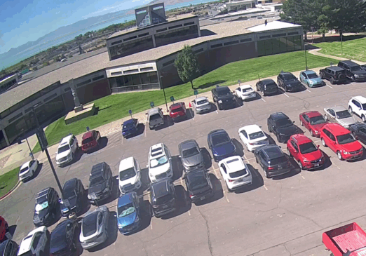 Suspeito fugindo do local.