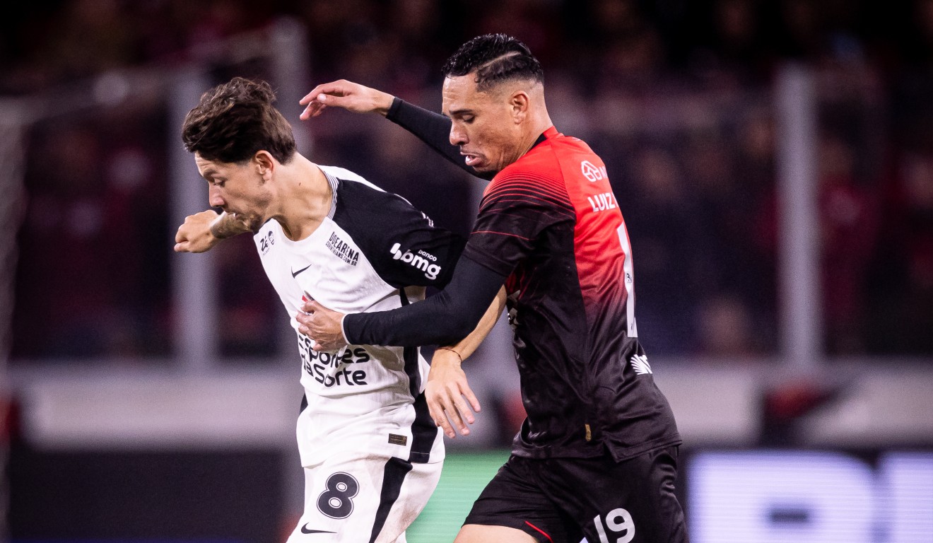 Lance de Athletico x Corinthians, pela Copa do Brasil