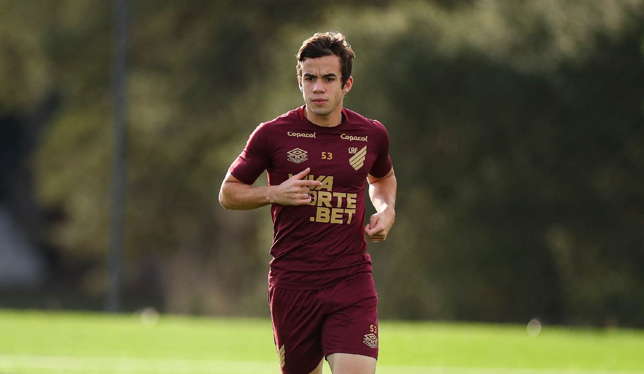 Dudu Kogitzki em treino do Athletico