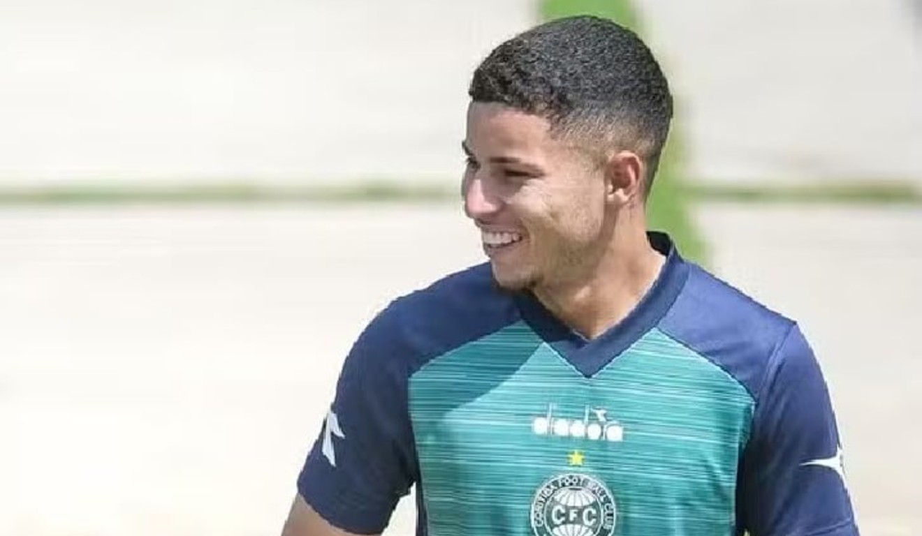 Felipe Guimarães em treino do Coritiba