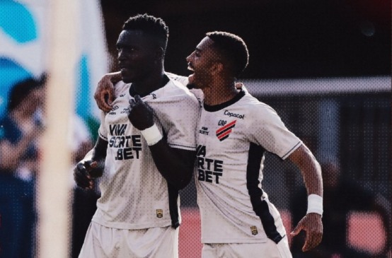 Botafogo-SP x Athletico.