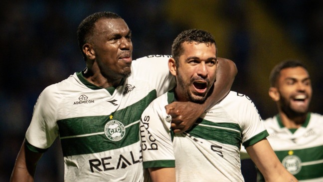 Avaí x Coritiba.