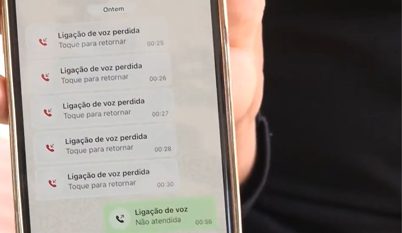Registro em aplicativo de mensagens das ligações feitas por Simone a Marcia