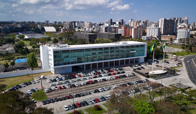 Palácio do Iguaçu, sede do Governo do Paraná, que encaminhou projeto de orçamento à Alep