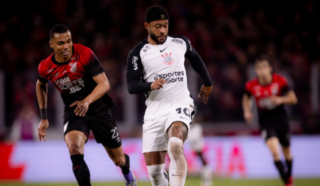 Furacão foi derrotado por 1x0 na Arena da Baixada. (Foto: Rodrigo Coca / Agência Corinthians)